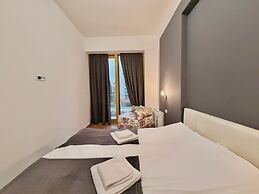 Orange Central Suites