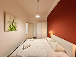 Orange Central Suites