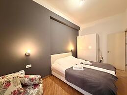 Orange Central Suites