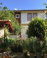 İnlice Apart House
