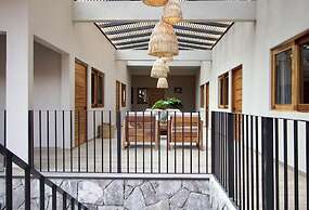 Hotel Bravo