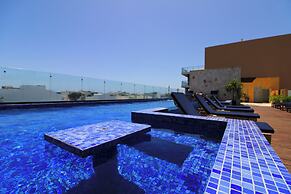 Lunada Bright Stay with Rooftop