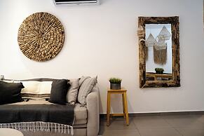 Lunada Bright Stay with Rooftop