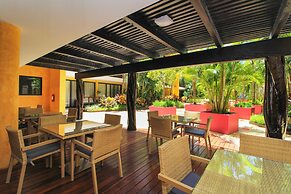 Lunada Bright Stay with Rooftop