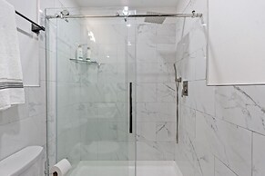 Spacious Home in Troy