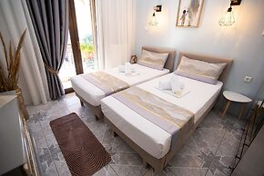 Sunrise Suite Olympiada - Luxury Beachfront Escape