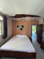 Vahine Ori Lodge