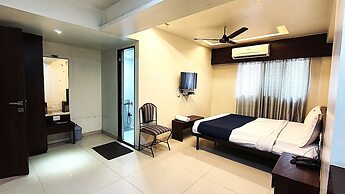 Hotel Express Mindspace Airoli