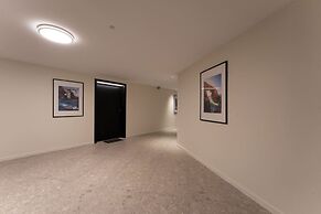 Official Mercury Suites With Rooftop Pool Access
