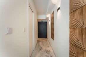 Official Mercury Suites With Rooftop Pool Access