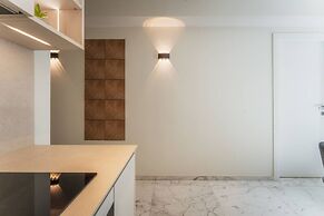 Official Mercury Suites With Rooftop Pool Access