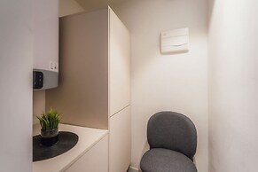 Official Mercury Suites With Rooftop Pool Access