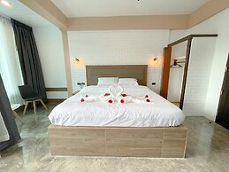 Le Cartier Guesthouse