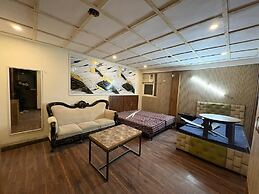 Hotel Twamev Ashram