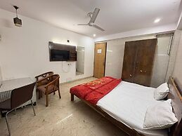 Hotel Twamev Ashram