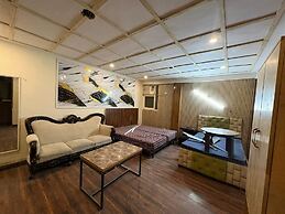 Hotel Twamev Ashram