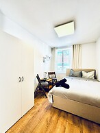 Comfortable Room Near Kaufpark Alterlaa