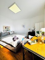 Comfortable Room Near Kaufpark Alterlaa