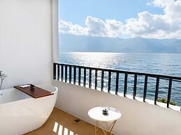 Dali Mountain and Lake View Hotel