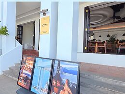 Dali Mountain and Lake View Hotel