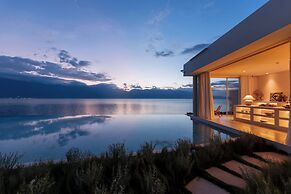 Dali Mountain and Lake View Hotel
