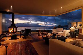 Dali Mountain and Lake View Hotel