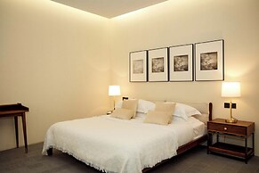 Dali Mountain and Lake View Hotel