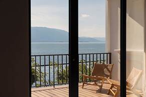 Dali Mountain and Lake View Hotel