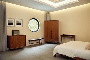 Dali Mountain and Lake View Hotel