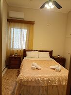 Maria's Cozy Getaway in Glyfada