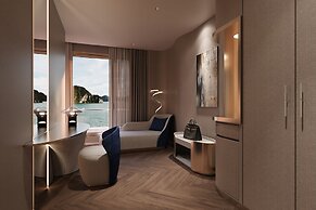 Athena Premium Cruise Halong Bay