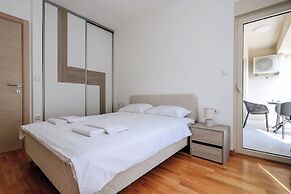 Ststus M apartments 180