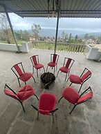 Sai Hill's Holiday's