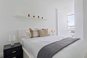 Cozy Apt Next to Southern Cross With Amazing Views