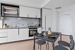 Cozy Apt Next to Southern Cross With Amazing Views