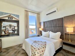 Hotel Thoroughbred