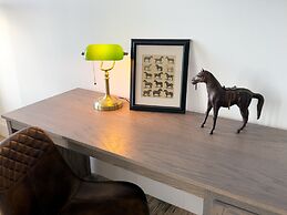 Hotel Thoroughbred