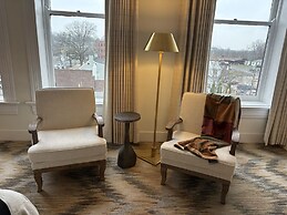 Hotel Thoroughbred