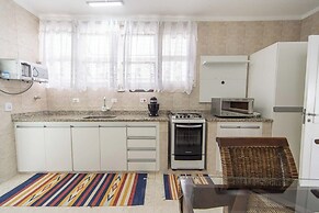 Incr vel e Ampla Casa a 200m da Praia da Enseada