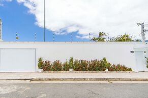 Incr vel e Ampla Casa a 200m da Praia da Enseada