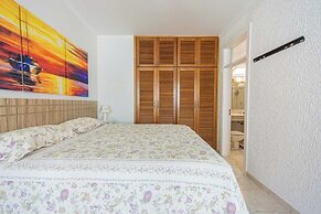Incr vel e Ampla Casa a 200m da Praia da Enseada