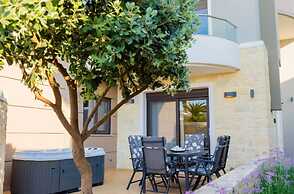 Villy Luxury Home by the sea 1