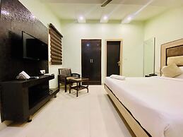 Hotel November