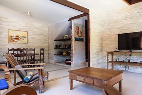 Casa com Piscina Churrasqueira e Garagem