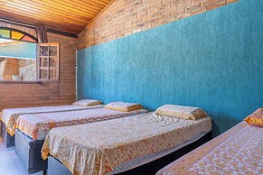 Casa com Piscina Churrasqueira e Garagem