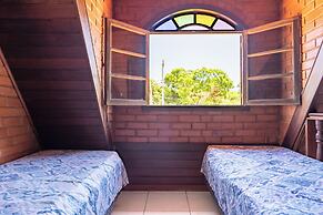 Casa com Piscina Churrasqueira e Garagem