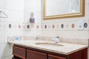 Casa com Piscina Churrasqueira e Garagem