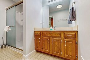 1/2 Mi to Lake! Traverse City Retreat w/ Dock