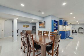1/2 Mi to Lake! Traverse City Retreat w/ Dock