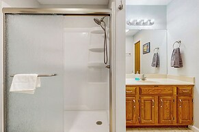 1/2 Mi to Lake! Traverse City Retreat w/ Dock